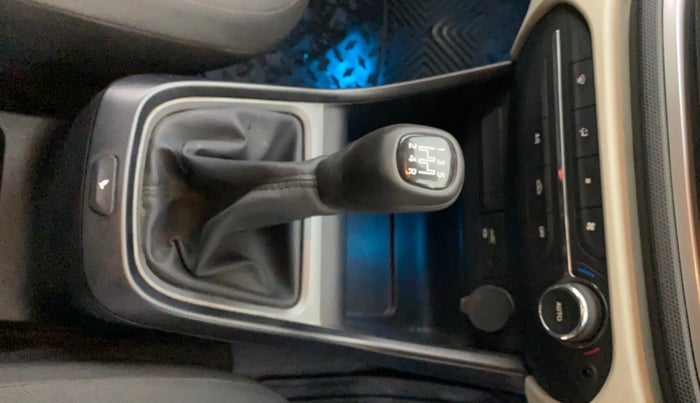 2021 Tata ALTROZ XT PETROL, Petrol, Manual, 24,596 km, Gear Lever