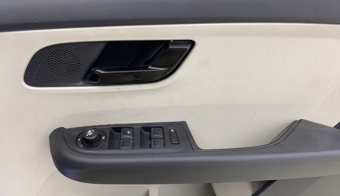 2021 Tata ALTROZ XT PETROL, Petrol, Manual, 24,596 km, Driver Side Door Panels Control