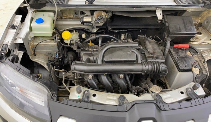 2023 Renault Kwid RXT 1.0 AMT, Petrol, Automatic, 10,240 km, Engine View - Right