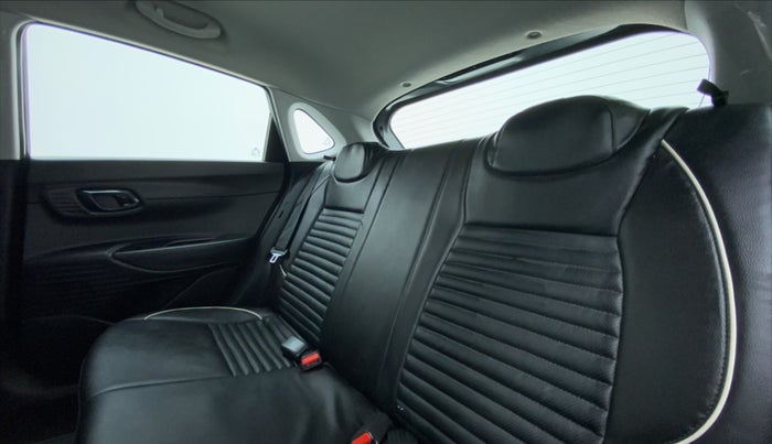 2020 Hyundai NEW I20 SPORTZ 1.2 MT, Petrol, Manual, 4,172 km, Right Side Rear Door Cabin