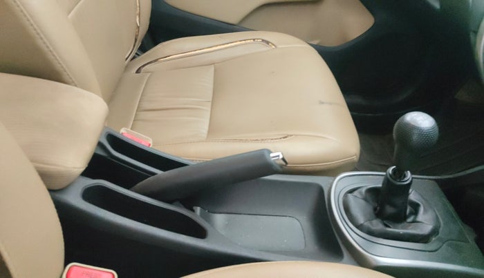 2015 Honda City 1.5L I-VTEC SV, Petrol, Manual, 64,773 km, Gear Lever