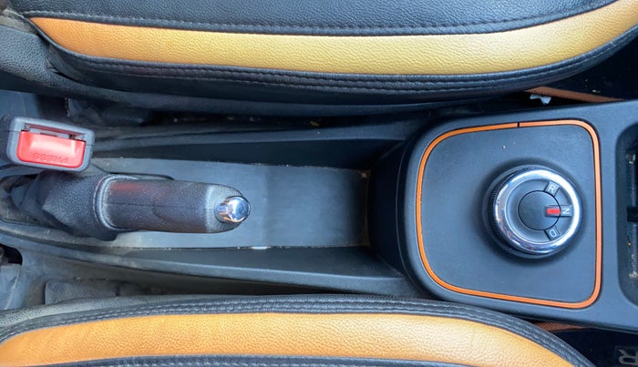 2019 Renault Kwid CLIMBER 1.0 AMT, Petrol, Automatic, 64,968 km, Gear Lever