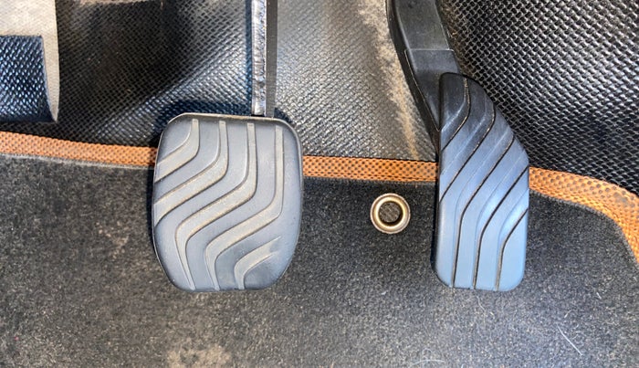 2019 Renault Kwid CLIMBER 1.0 AMT, Petrol, Automatic, 64,968 km, Pedals