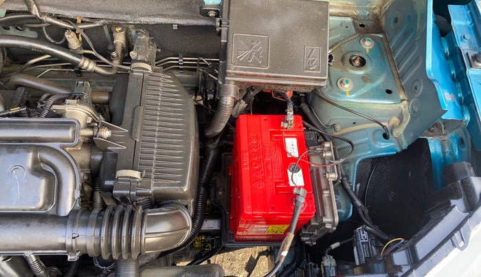 2019 Renault Kwid CLIMBER 1.0 AMT, Petrol, Automatic, 64,968 km, Engine View - Left