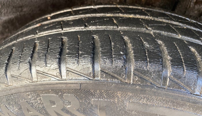 2019 Renault Kwid CLIMBER 1.0 AMT, Petrol, Automatic, 64,968 km, Left Rear Tyre Tread