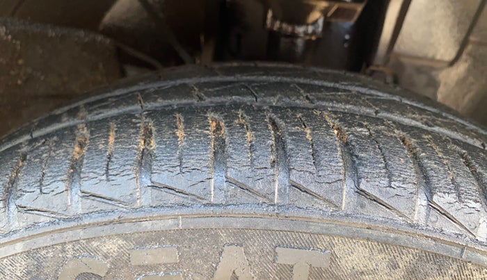 2019 Renault Kwid CLIMBER 1.0 AMT, Petrol, Automatic, 64,968 km, Right Front Tyre Tread