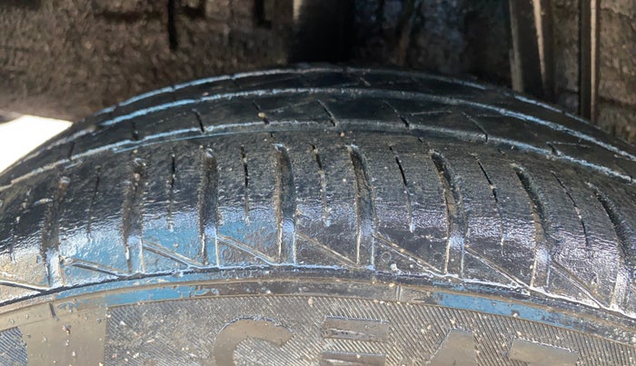 2019 Renault Kwid CLIMBER 1.0 AMT, Petrol, Automatic, 64,968 km, Right Rear Tyre Tread