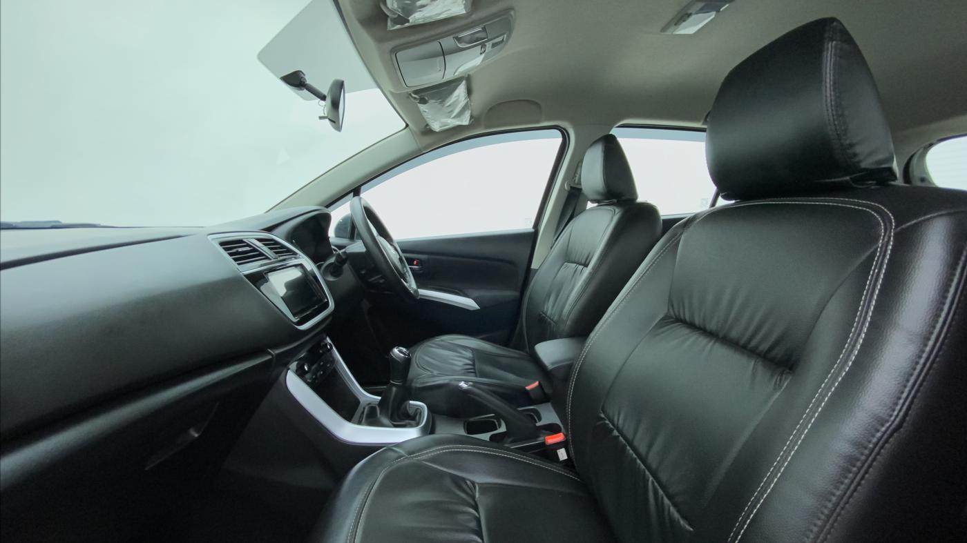 2021 Maruti S Cross ZETA SHVS PETROL, Petrol, Manual, 37,034 km, Right Side Front Door Cabin