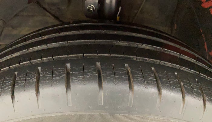 2017 Maruti Baleno ZETA PETROL 1.2, Petrol, Manual, 22,396 km, Left Front Tyre Tread