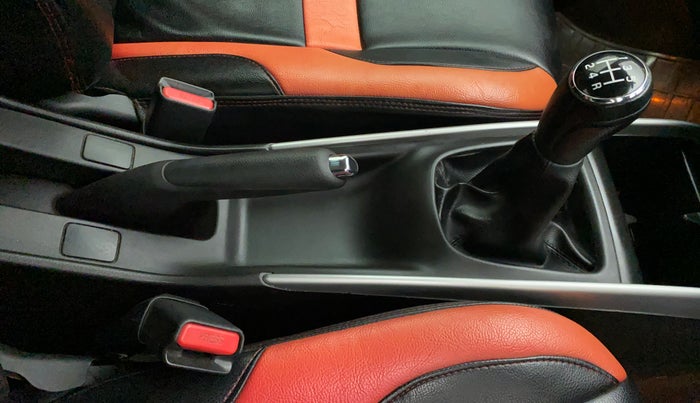 2017 Maruti Baleno ZETA PETROL 1.2, Petrol, Manual, 22,396 km, Gear Lever