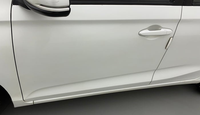 2018 Honda Amaze 1.2L I-VTEC S, Petrol, Manual, 94,986 km, Front passenger door - Minor scratches