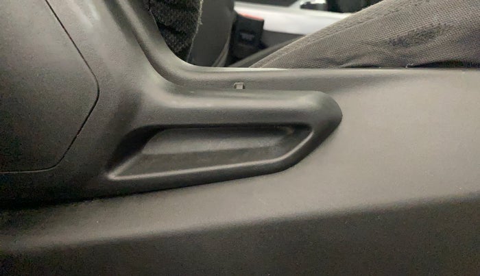 2020 Tata NEXON XMA PETROL, Petrol, Automatic, 81,670 km, Driver Side Adjustment Panel