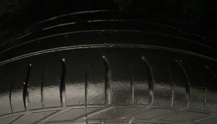 2020 Tata NEXON XMA PETROL, Petrol, Automatic, 81,670 km, Left Rear Tyre Tread