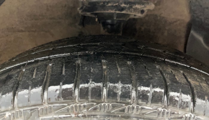 2018 Hyundai Grand i10 SPORTZ (O) 1.2 KAPPA VTVT, Petrol, Manual, 45,578 km, Right Front Tyre Tread