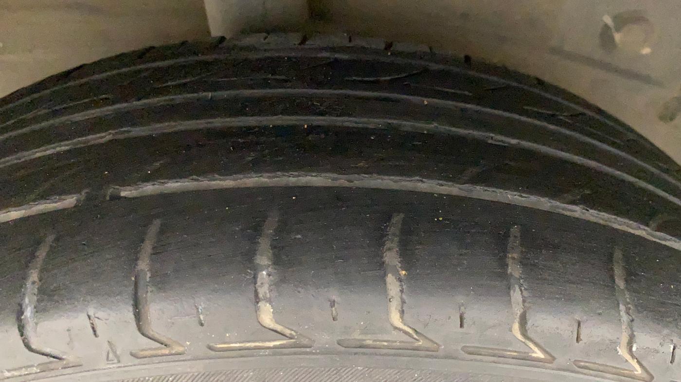 2012 Toyota Etios G, Petrol, Manual, 65,175 km, Right Rear Tyre Tread