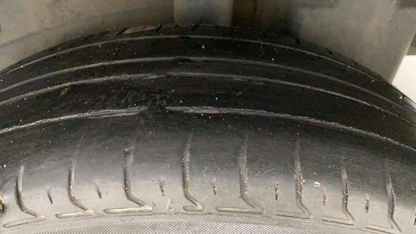 2012 Toyota Etios G, Petrol, Manual, 65,175 km, Left Rear Tyre Tread