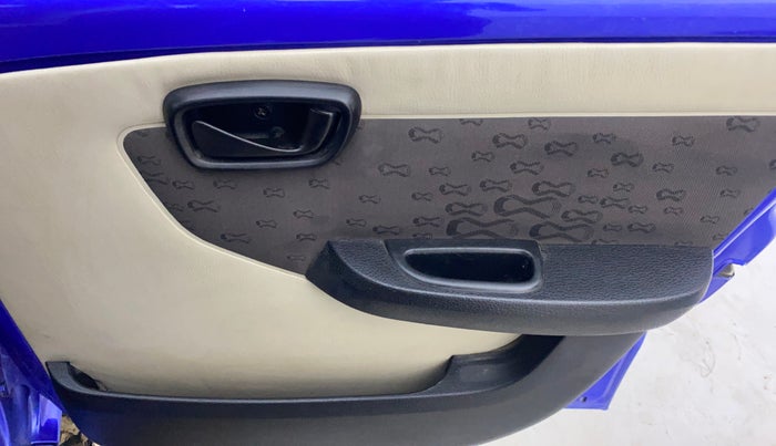 2016 Tata Nano TWIST XT, Petrol, Manual, 41,138 km, Driver Side Door Panels Control