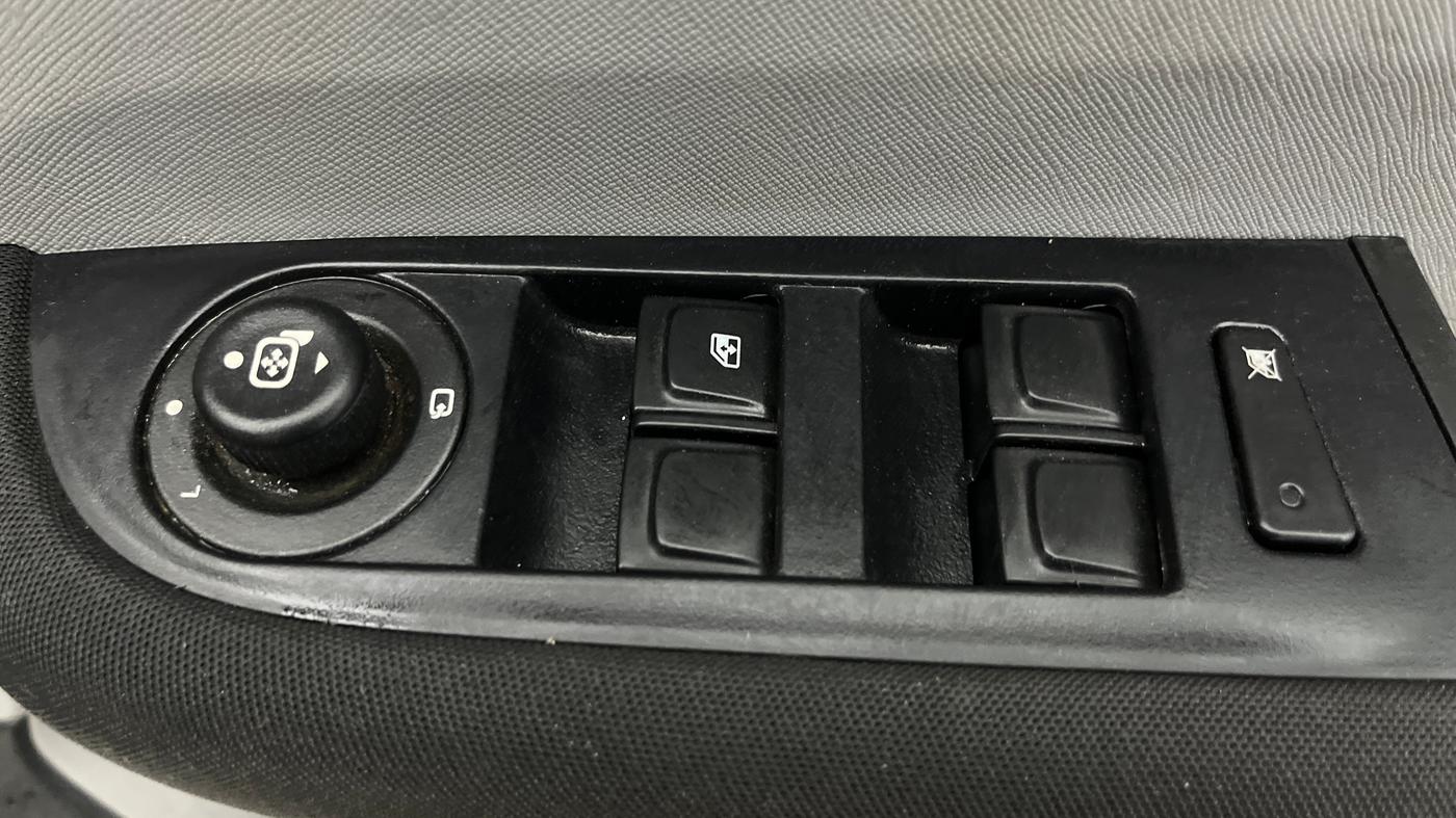2021 Tata ALTROZ XZ DIESEL, Diesel, Manual, 54,963 km, Driver Side Door Panels Control