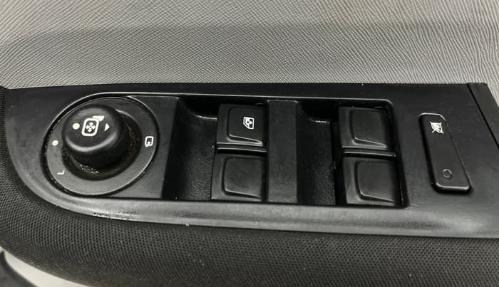 2021 Tata ALTROZ XZ DIESEL, Diesel, Manual, 54,963 km, Driver Side Door Panels Control