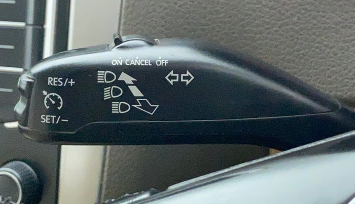 2016 Volkswagen Vento HIGHLINE 1.2 TSI AT, Petrol, Automatic, 68,459 km, Cruise control