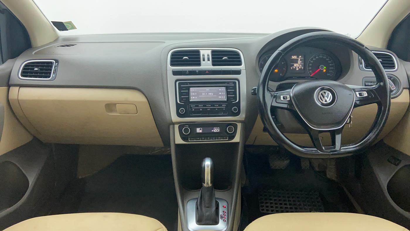 2016 Volkswagen Vento HIGHLINE 1.2 TSI AT, Petrol, Automatic, 68,459 km, Dashboard View