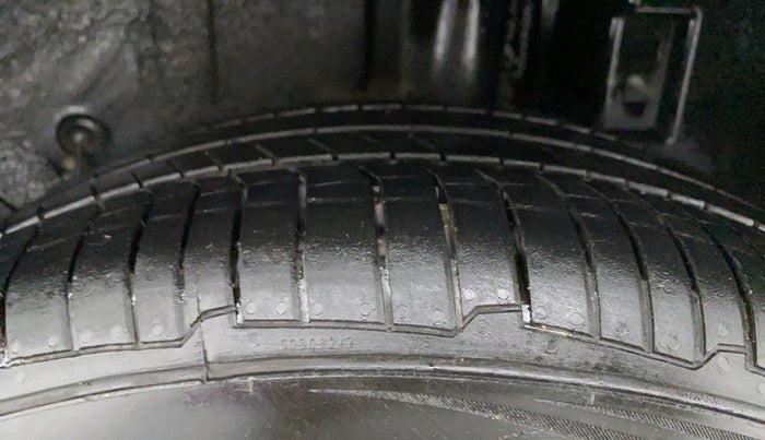 2014 Toyota Etios CROSS VD, Diesel, Manual, 83,974 km, Left Rear Tyre Tread