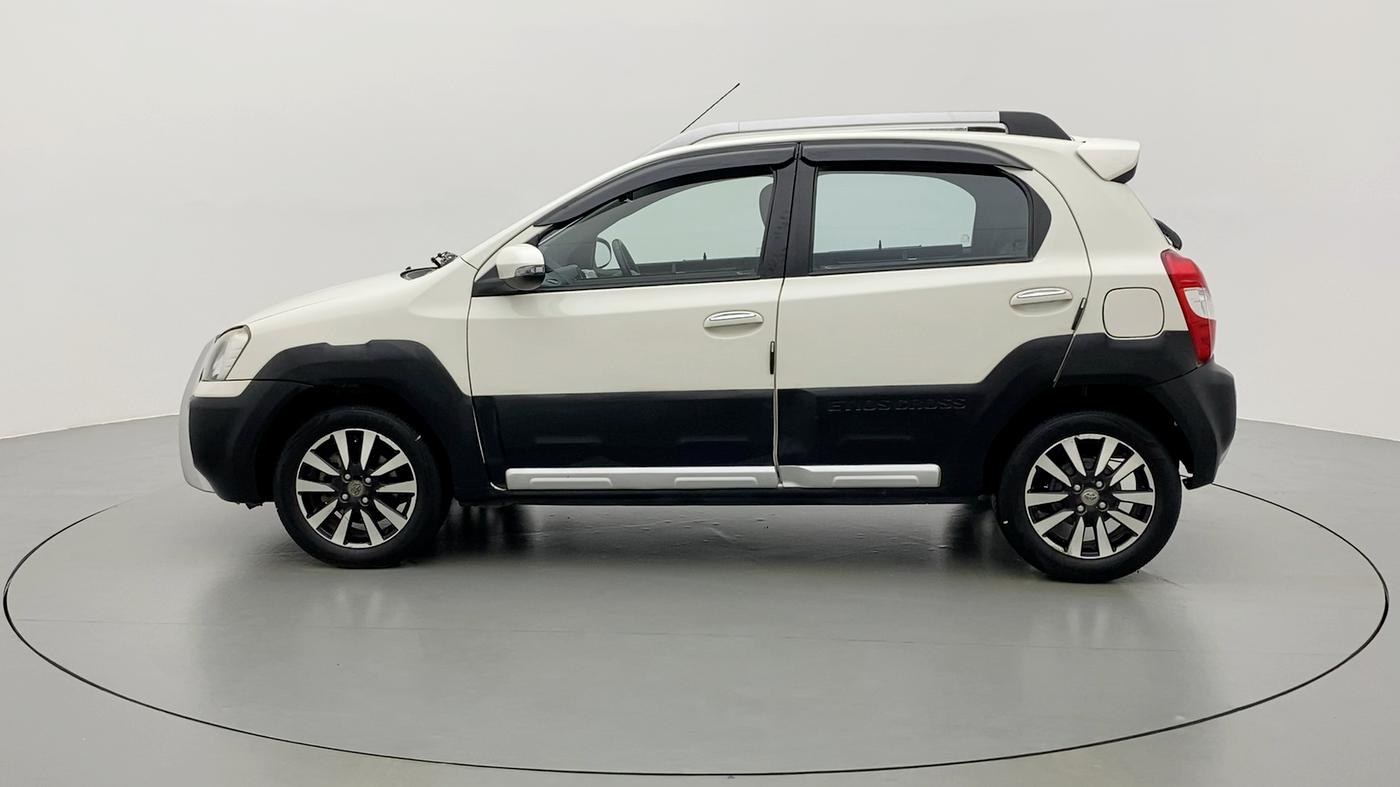 2014 Toyota Etios CROSS VD, Diesel, Manual, 83,974 km, Left Side