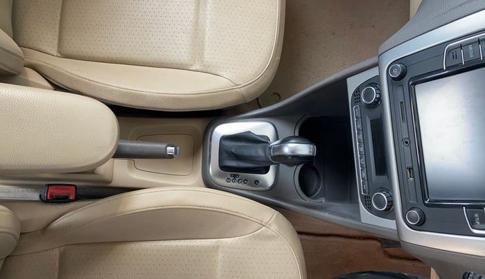 2018 Volkswagen Vento HIGHLINE PLUS 1.5 AT 16 ALLOY, Diesel, Automatic, 1,31,512 km, Gear Lever