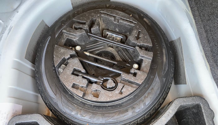 2018 Volkswagen Vento HIGHLINE PLUS 1.5 AT 16 ALLOY, Diesel, Automatic, 1,31,512 km, Spare Tyre