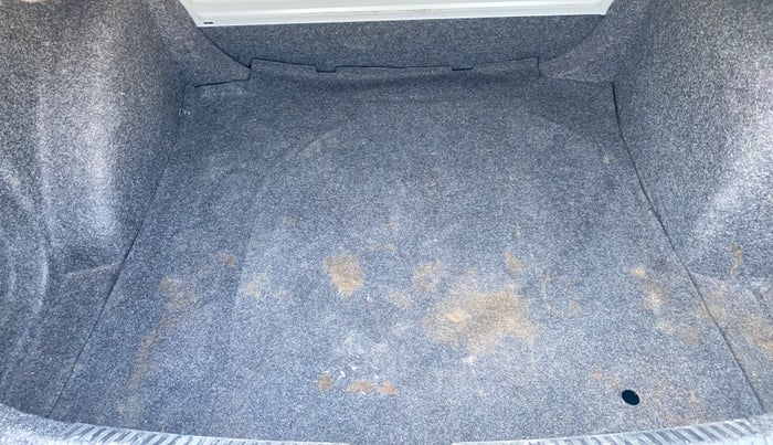 2018 Volkswagen Vento HIGHLINE PLUS 1.5 AT 16 ALLOY, Diesel, Automatic, 1,31,512 km, Boot Inside