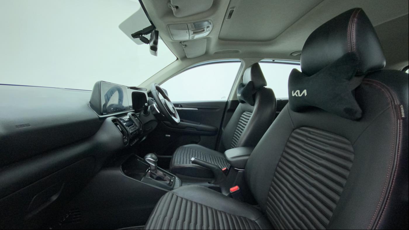 2023 KIA SONET GTX PLUS 1.0 DCT, Petrol, Automatic, 15,877 km, Right Side Front Door Cabin