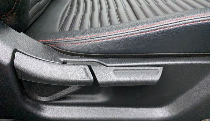 2023 KIA SONET GTX PLUS 1.0 DCT, Petrol, Automatic, 15,877 km, Driver Side Adjustment Panel