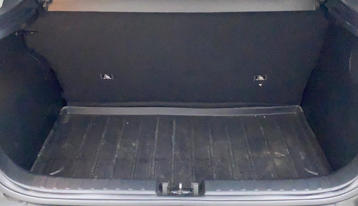 2023 KIA SONET GTX PLUS 1.0 DCT, Petrol, Automatic, 15,877 km, Boot Inside