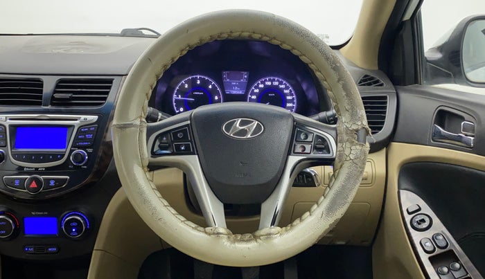 2013 Hyundai Verna FLUIDIC 1.6 CRDI SX, Diesel, Manual, 1,28,368 km, Steering Wheel Close Up