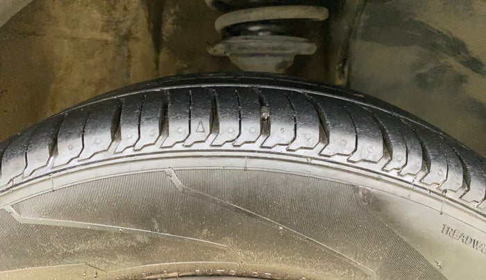 2018 Maruti IGNIS ZETA 1.2 AMT, Petrol, Automatic, 36,361 km, Right Front Tyre Tread