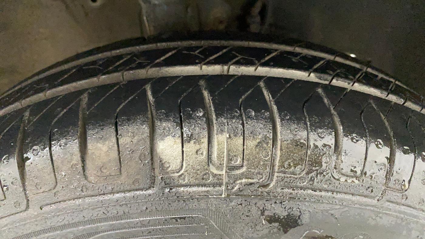 2019 Maruti New Wagon-R LXI CNG 1.0 L, CNG, Manual, 95,962 km, Right Front Tyre Tread