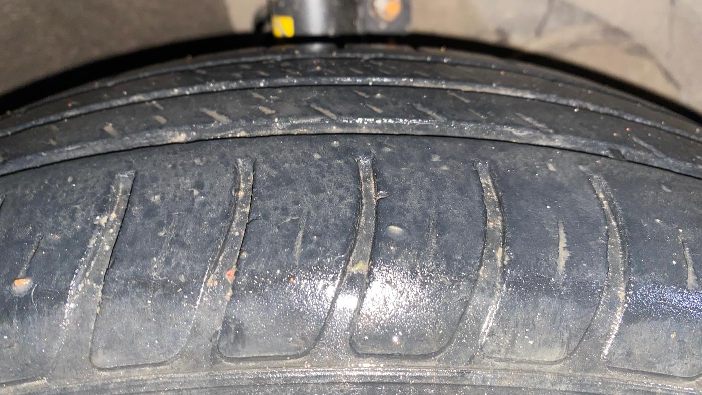 2018 Maruti Swift VXI, Petrol, Manual, 57,663 km, Right Front Tyre Tread