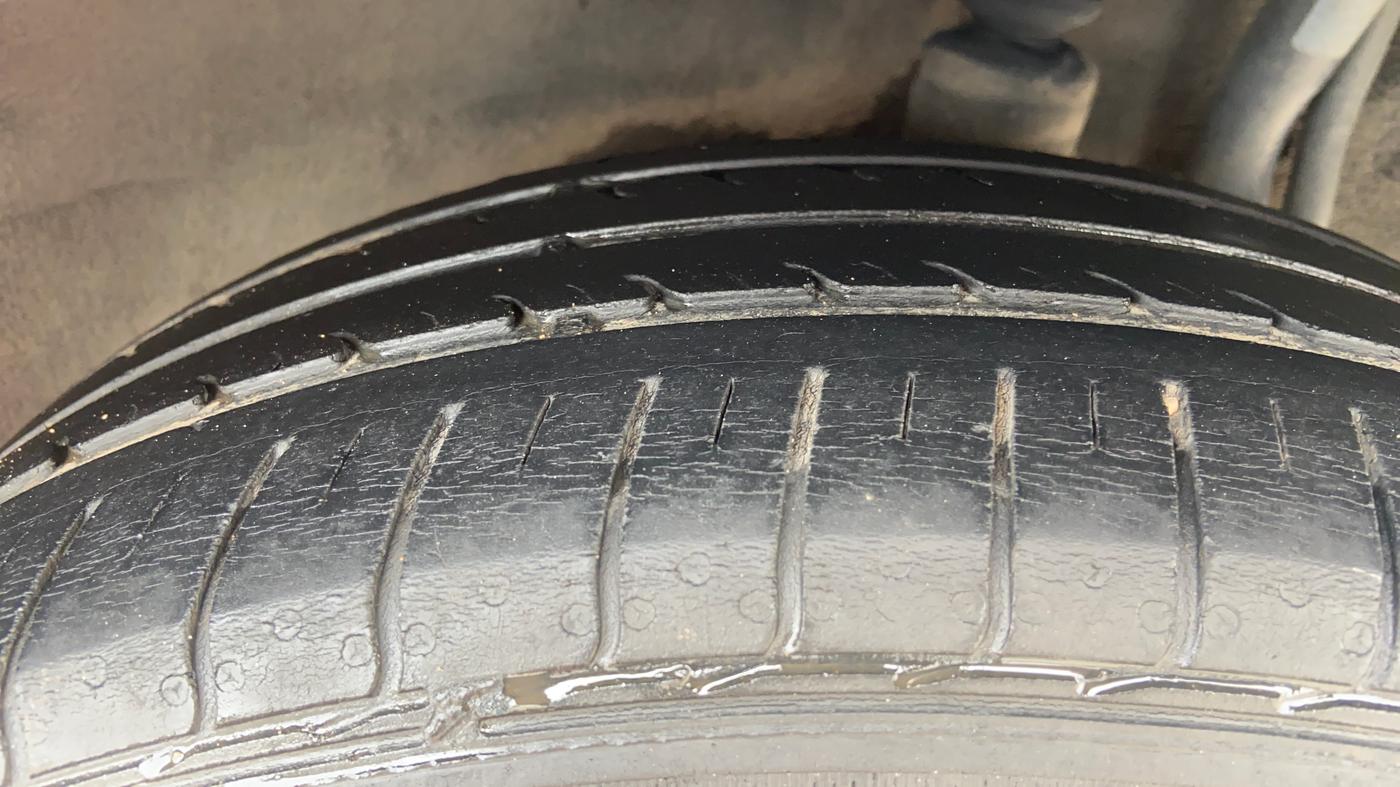 2017 Nissan Sunny XV DIESEL, Diesel, Manual, 1,24,498 km, Left Rear Tyre Tread