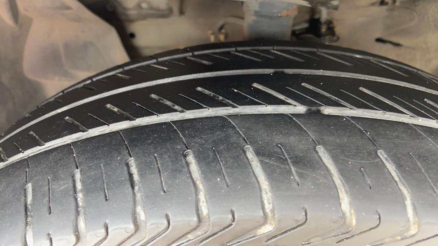 2017 Nissan Sunny XV DIESEL, Diesel, Manual, 1,24,498 km, Left Front Tyre Tread
