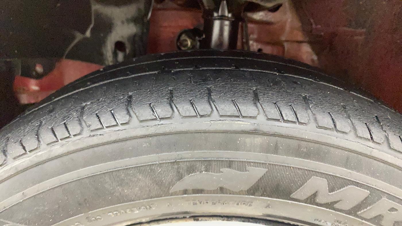 2013 Honda Brio S MT, Petrol, Manual, 79,394 km, Left Front Tyre Tread