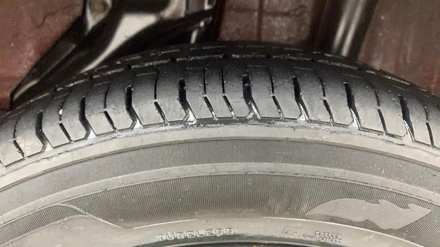 2013 Honda Brio S MT, Petrol, Manual, 79,394 km, Left Rear Tyre Tread