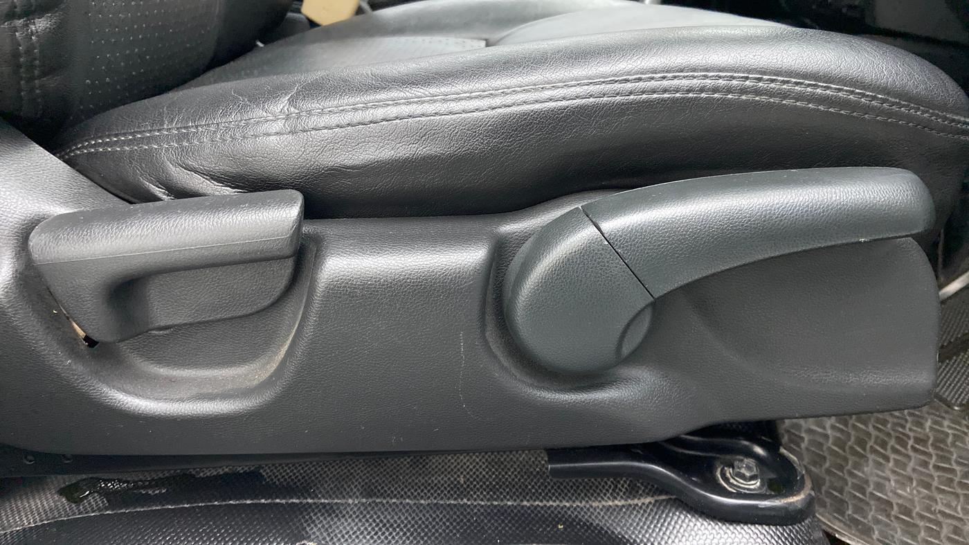2016 Honda Jazz 1.2L I-VTEC V AT, Petrol, Automatic, 54,412 km, Driver Side Adjustment Panel