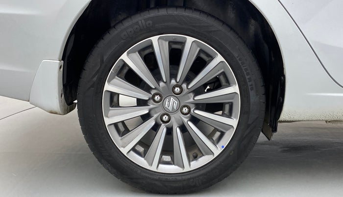 2021 Maruti Ciaz ALPHA 1.5 AT SHVS, Petrol, Automatic, 23,097 km, Right Rear Wheel