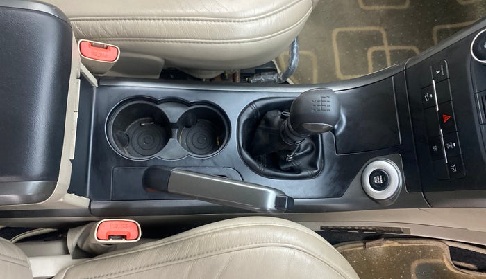 2016 Mahindra XUV500 W10, Diesel, Manual, 69,315 km, Gear Lever