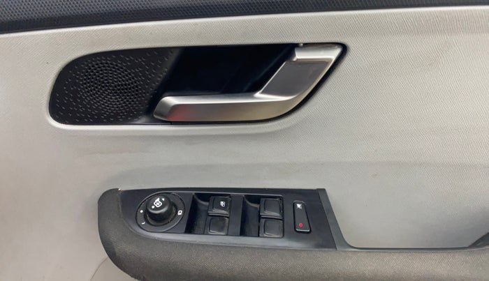 2020 Tata ALTROZ XZ PETROL, Petrol, Manual, 53,259 km, Driver Side Door Panels Control