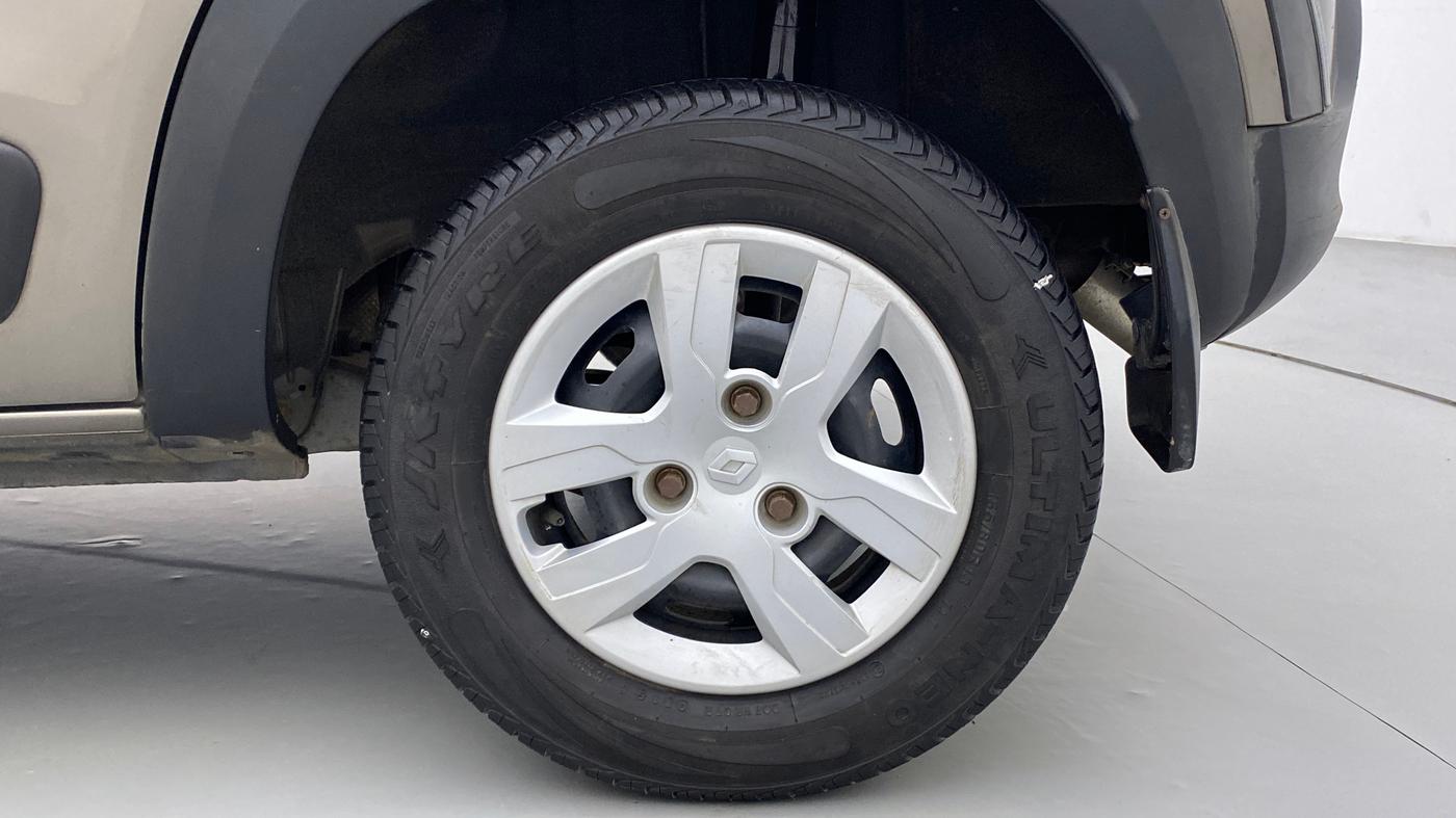 2016 Renault Kwid RXT, Petrol, Manual, 30,433 km, Left Rear Wheel