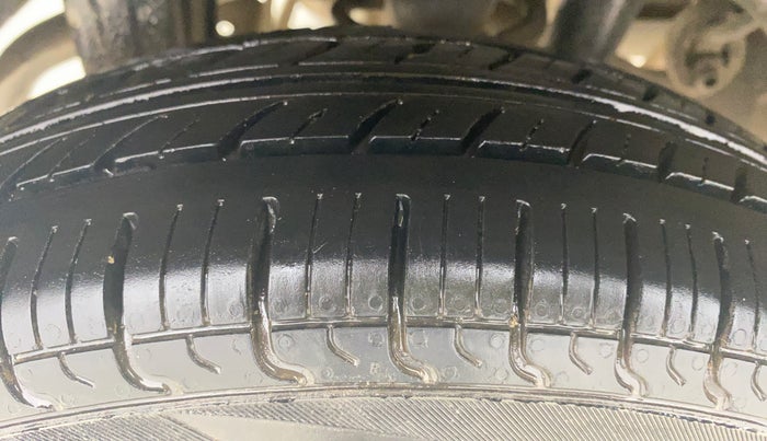 2020 Maruti Alto LXI CNG, CNG, Manual, 75,230 km, Right Rear Tyre Tread