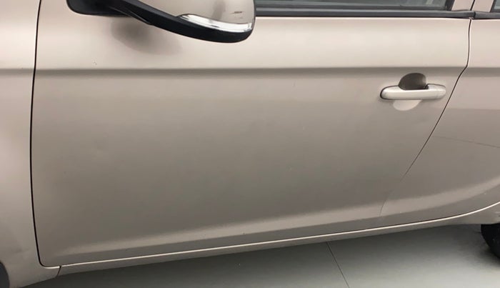 2012 Hyundai i20 MAGNA (O) 1.2, Petrol, Manual, 70,759 km, Front passenger door - Paint has faded