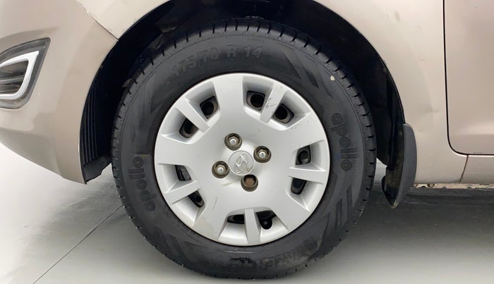 2012 Hyundai i20 MAGNA (O) 1.2, Petrol, Manual, 70,759 km, Left Front Wheel