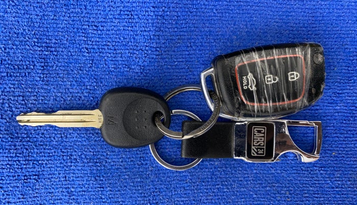2012 Hyundai i20 MAGNA (O) 1.2, Petrol, Manual, 70,759 km, Key Close Up
